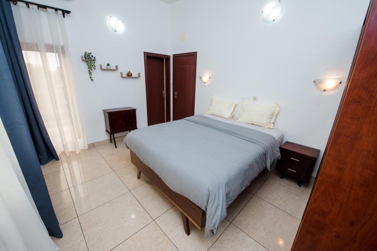 Appartement Charmant Et Lumineux Pointe Noire Exterior photo